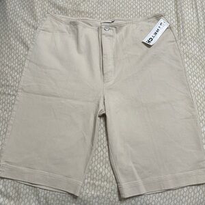 Women’s Khaki Colored Stretch “Dream Jeans”-Plus Size 18